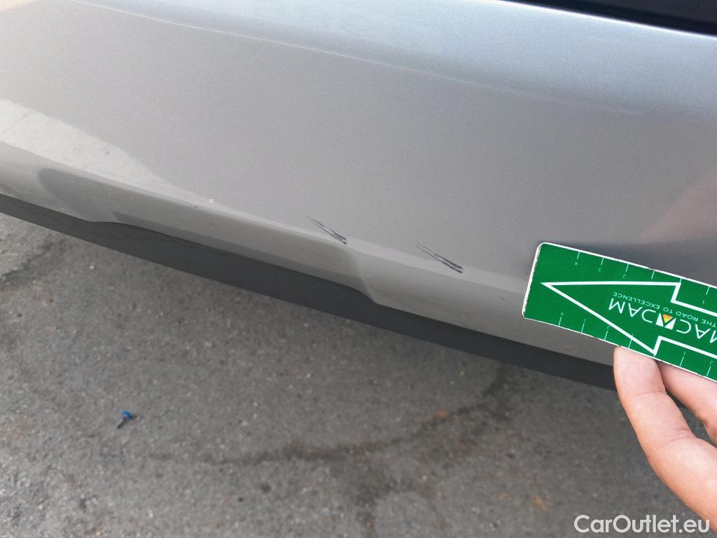 Toyota  RAV4 TOYOTA  / 2018 / 5P / todoterreno 2.5l 220H Luxury #32