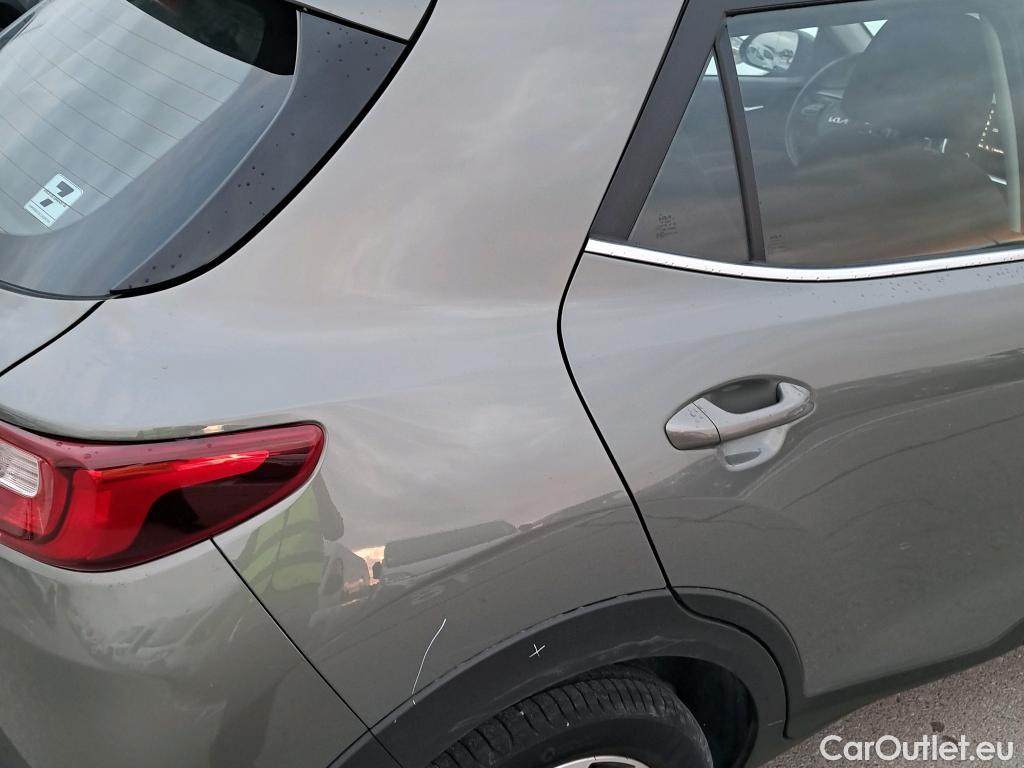 KIA  STONIC KIA  / 2017 / 5P / todoterreno 1.0 T-GDi 88kW (120CV) MHEV iMT Drive #11