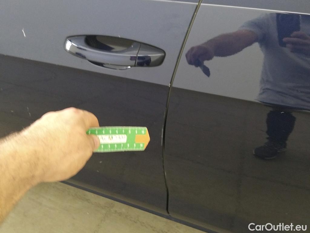 Volkswagen  Golf  VOLKSWAGEN / 2016 / 5P / familiar Last Edition 1.5 TSI 96kW(130CV) Variant #10