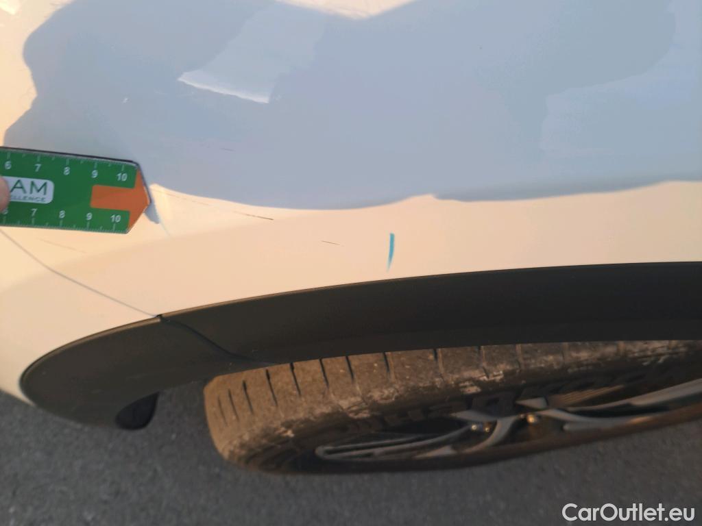 KIA  Niro KIA  / 2019 / 5P / crossover 1.6 GDi PHEV 104kW (141CV) Drive #47