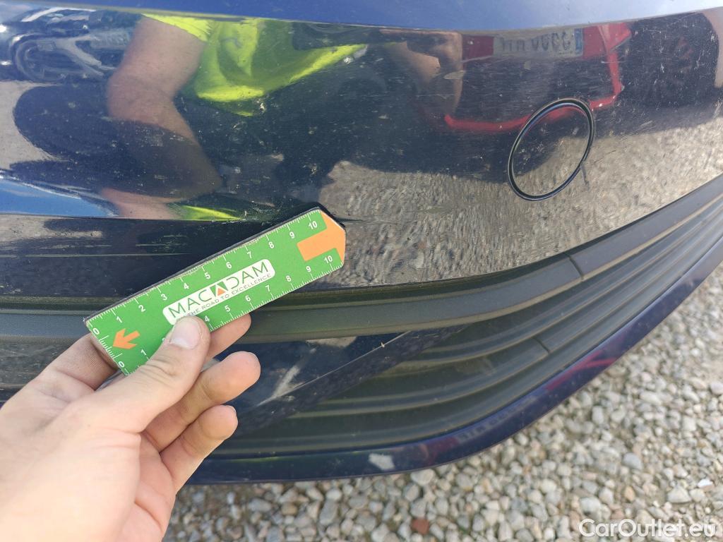  Volkswagen  Golf  VOLKSWAGEN / 2016 / 5P / familiar Last Edition 1.5 TSI 96kW(130CV) Variant #27