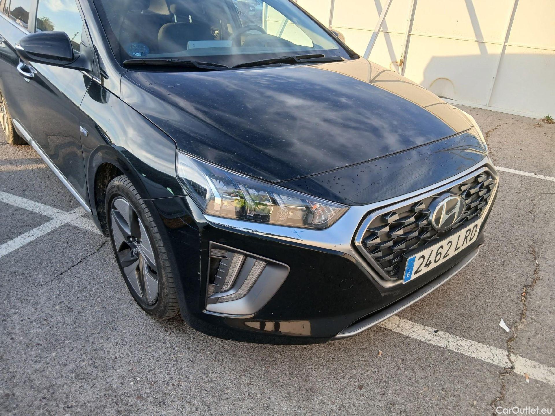 Hyundai   Ioniq HYUNDAI / 2019 / 5P / berlina con portón 1.6 GDI HEV Tecno DCT #13