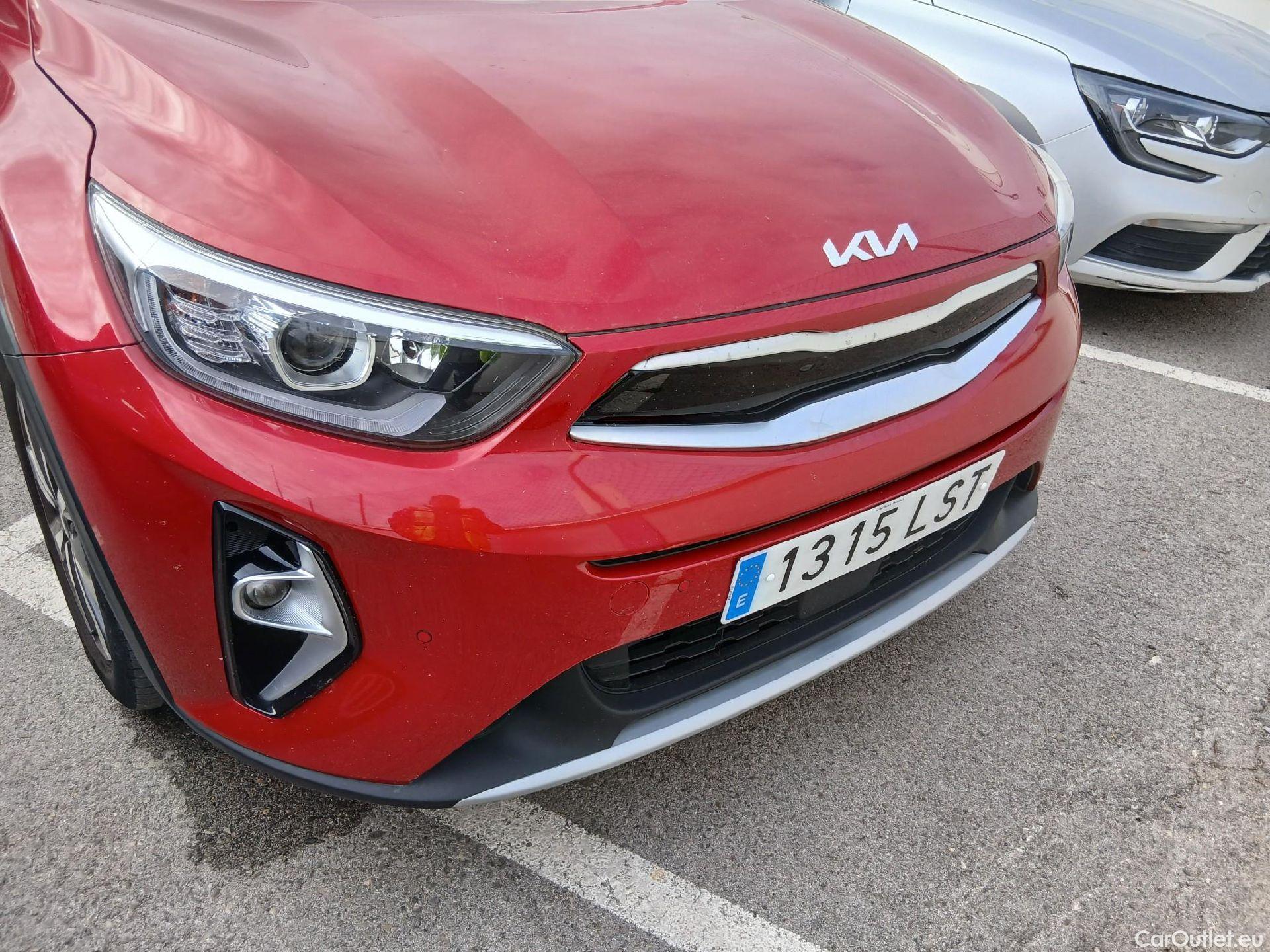  KIA  STONIC KIA  / 2017 / 5P / todoterreno 1.0 T-GDi 74kW (100CV) MHEV iMT Drive #4