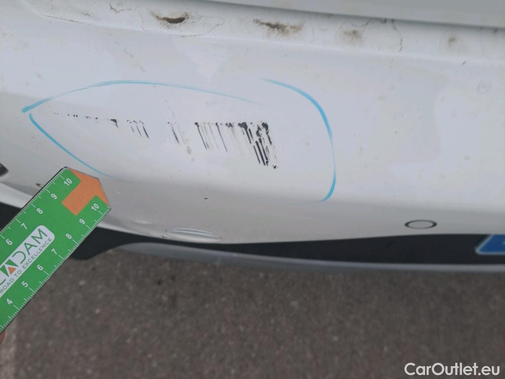 KIA  Niro KIA  / 2019 / 5P / crossover 1.6 GDi PHEV 104kW (141CV) Drive #18