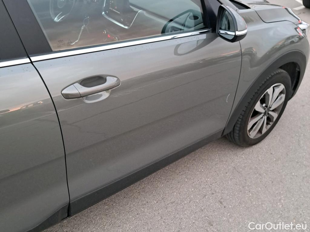 KIA  STONIC KIA  / 2017 / 5P / todoterreno 1.0 T-GDi 88kW (120CV) MHEV iMT Drive #13