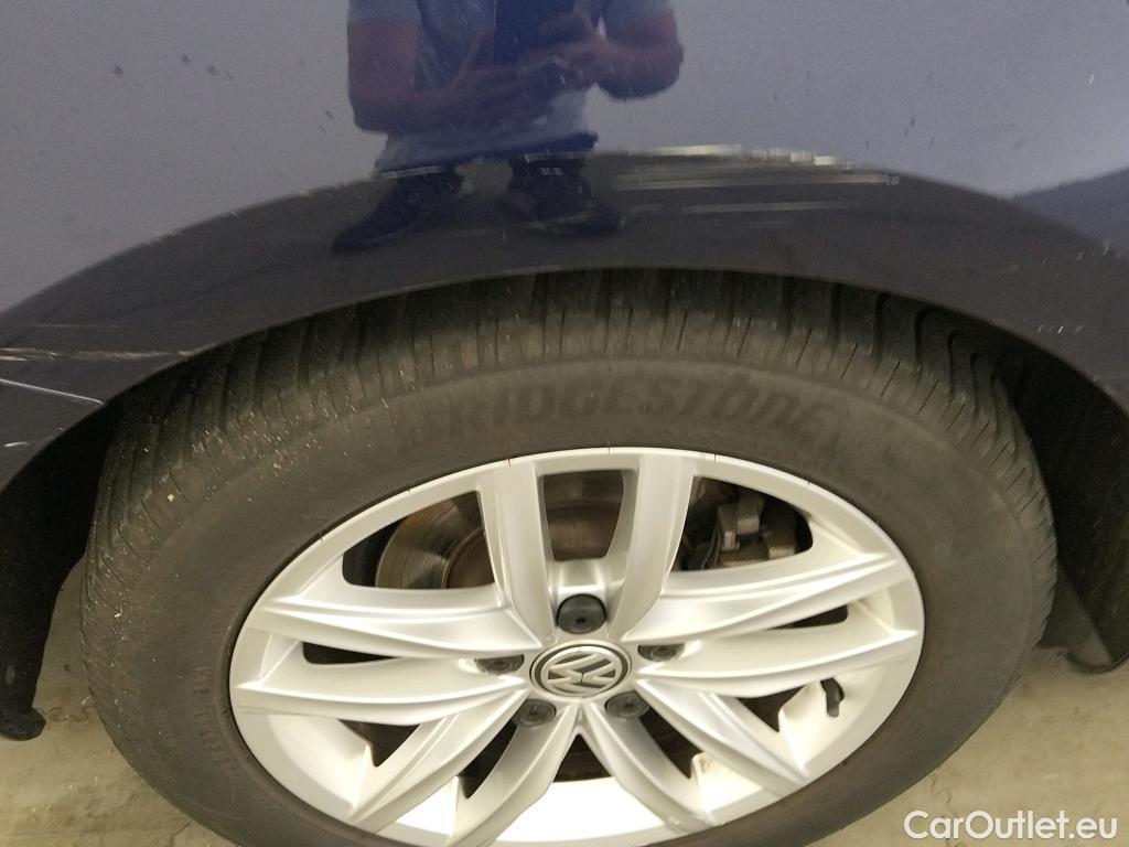 Volkswagen  Golf  VOLKSWAGEN / 2016 / 5P / familiar Last Edition 1.5 TSI 96kW(130CV) Variant #21