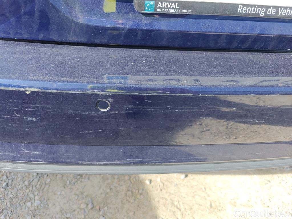  Volkswagen  Golf  VOLKSWAGEN / 2016 / 5P / familiar Last Edition 1.5 TSI 96kW(130CV) Variant #35