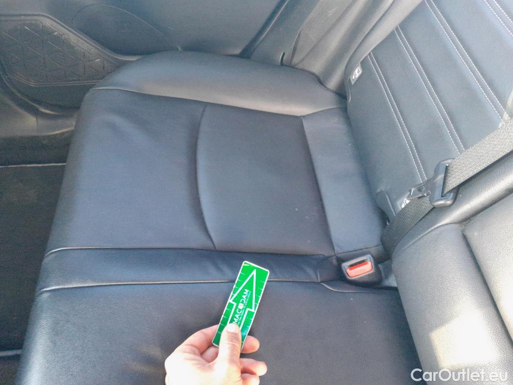 Toyota  RAV4 TOYOTA  / 2018 / 5P / todoterreno 2.5l 220H Luxury #37