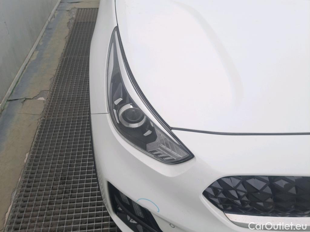 KIA  Niro KIA  / 2019 / 5P / crossover 1.6 GDi PHEV 104kW (141CV) Drive #20