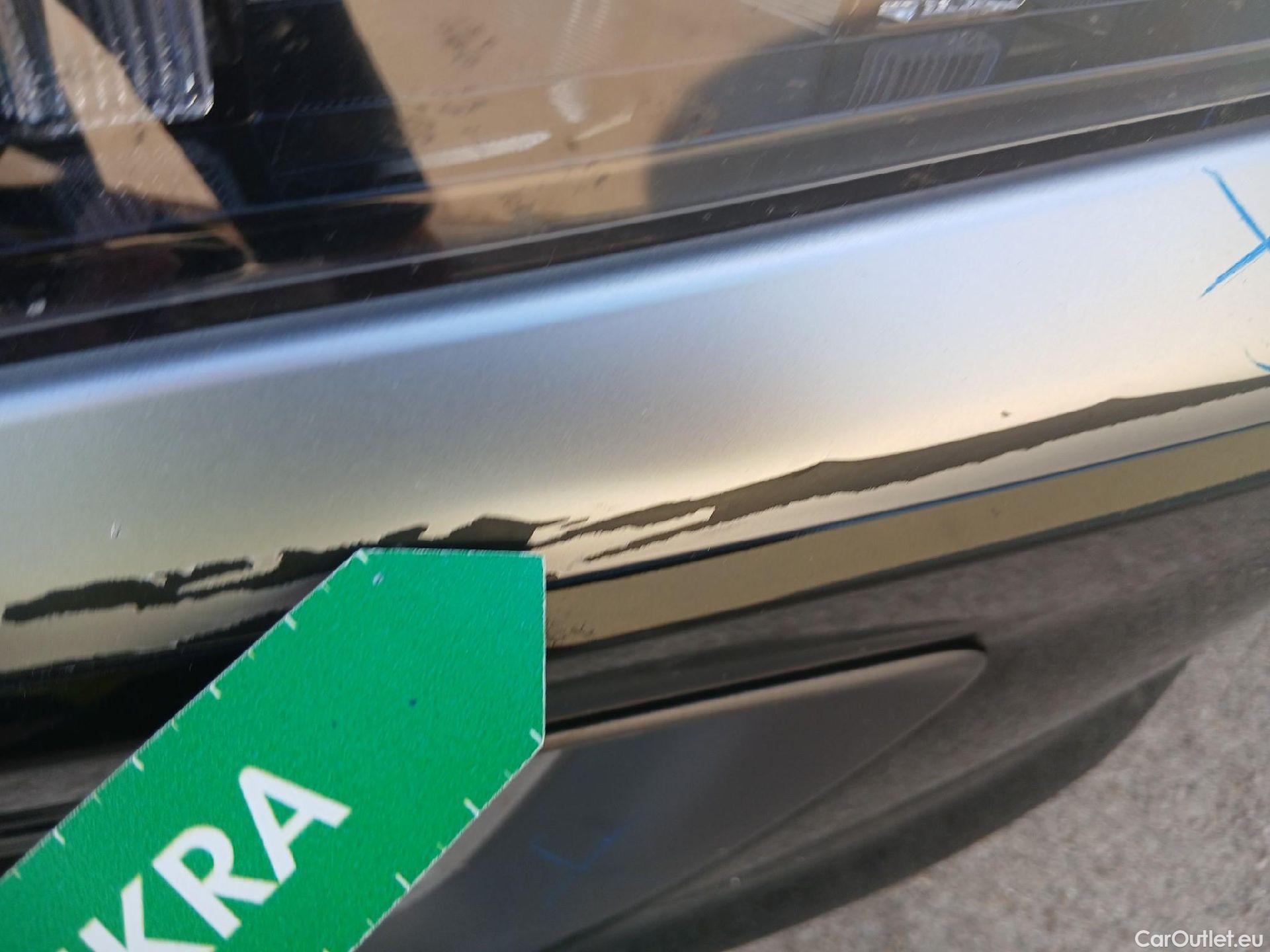 Hyundai   Ioniq HYUNDAI / 2019 / 5P / berlina con portón 1.6 GDI HEV Tecno DCT #12