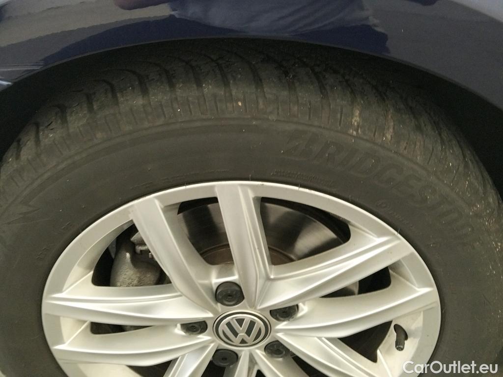 Volkswagen  Golf  VOLKSWAGEN / 2016 / 5P / familiar Last Edition 1.5 TSI 96kW(130CV) Variant #15