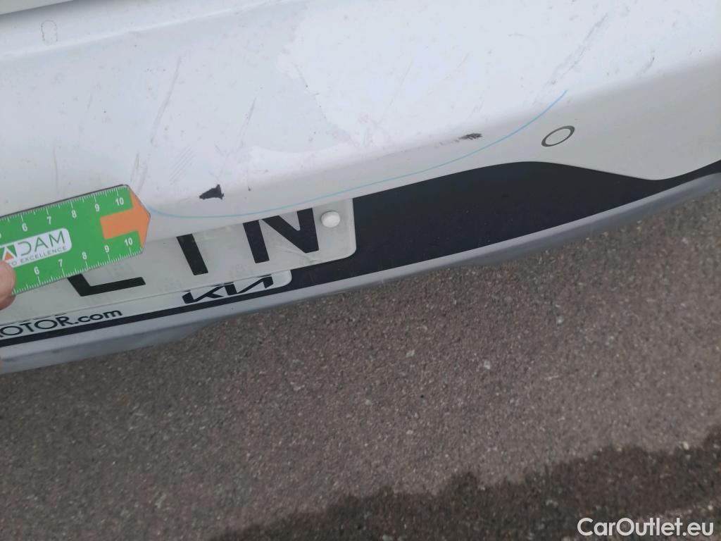 KIA  Niro KIA  / 2019 / 5P / crossover 1.6 GDi PHEV 104kW (141CV) Drive #19