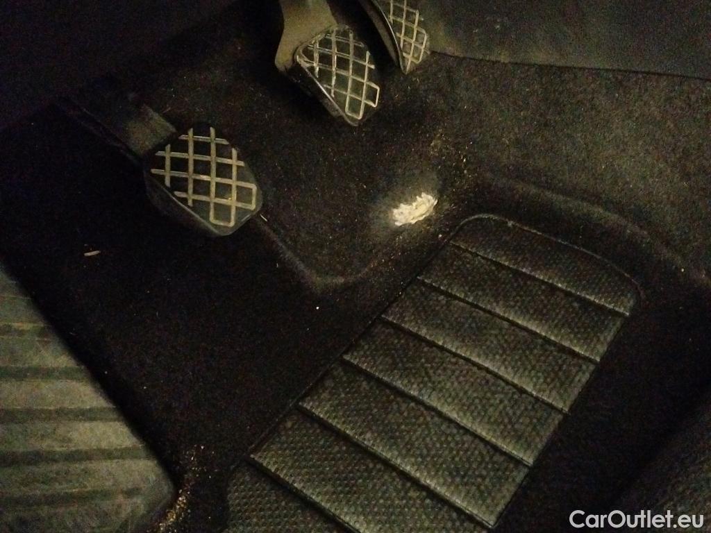 Volkswagen  Golf  VOLKSWAGEN / 2016 / 5P / familiar Last Edition 1.5 TSI 96kW(130CV) Variant #12