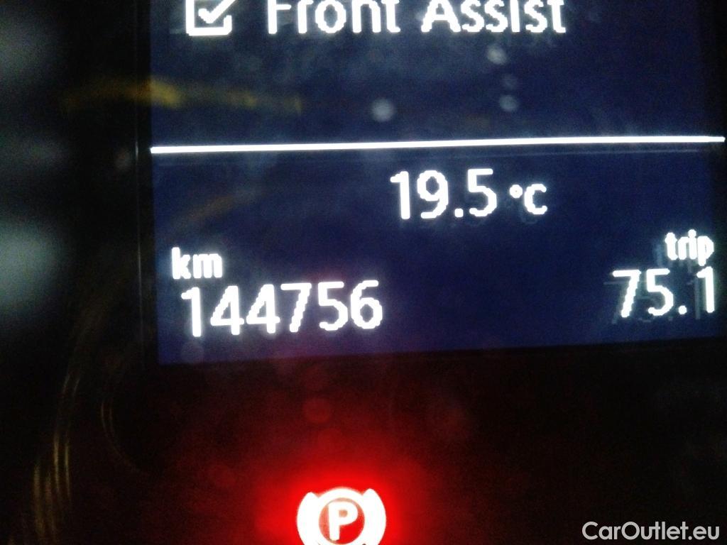 Volkswagen  Golf  VOLKSWAGEN / 2016 / 5P / familiar Last Edition 1.5 TSI 96kW(130CV) Variant #5