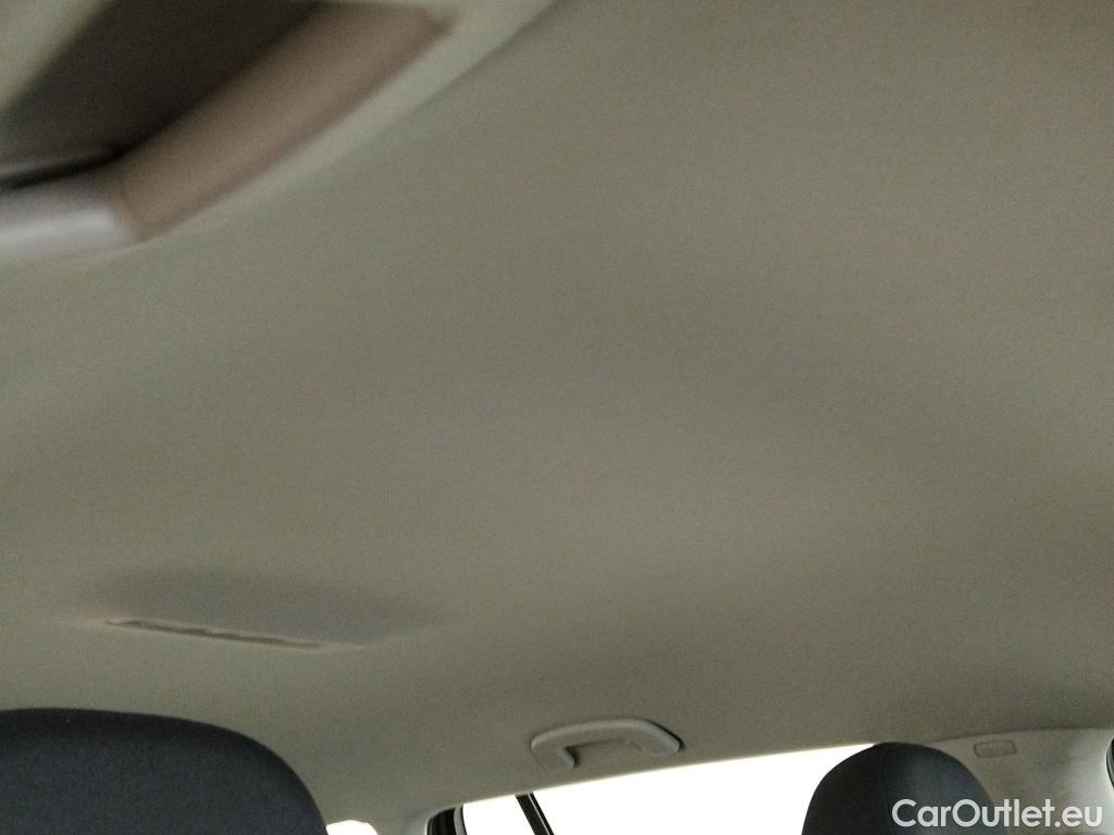 Volkswagen  Golf  VOLKSWAGEN / 2016 / 5P / familiar Last Edition 1.5 TSI 96kW(130CV) Variant #12