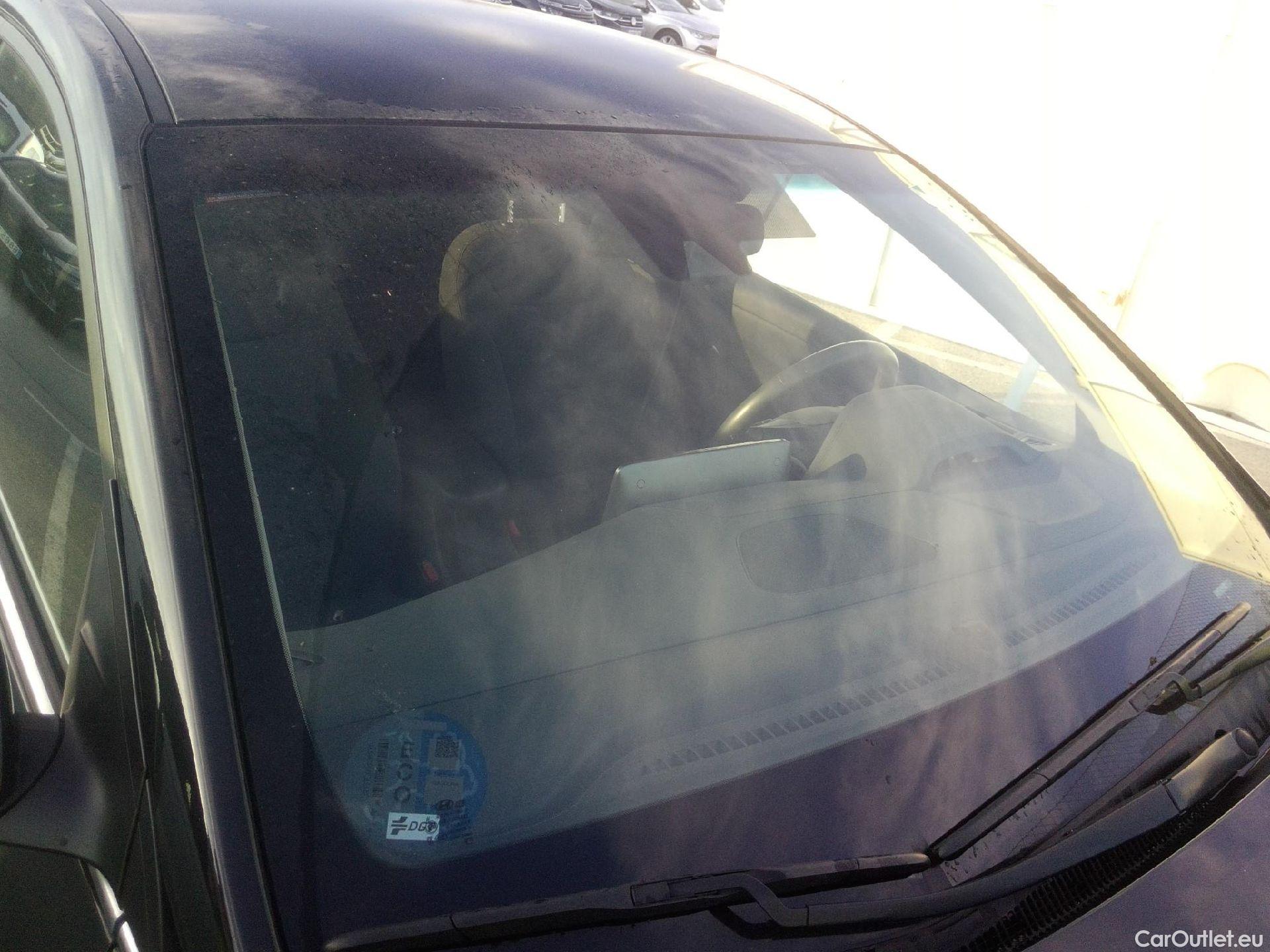 Hyundai   Ioniq HYUNDAI / 2019 / 5P / berlina con portón 1.6 GDI HEV Tecno DCT #43