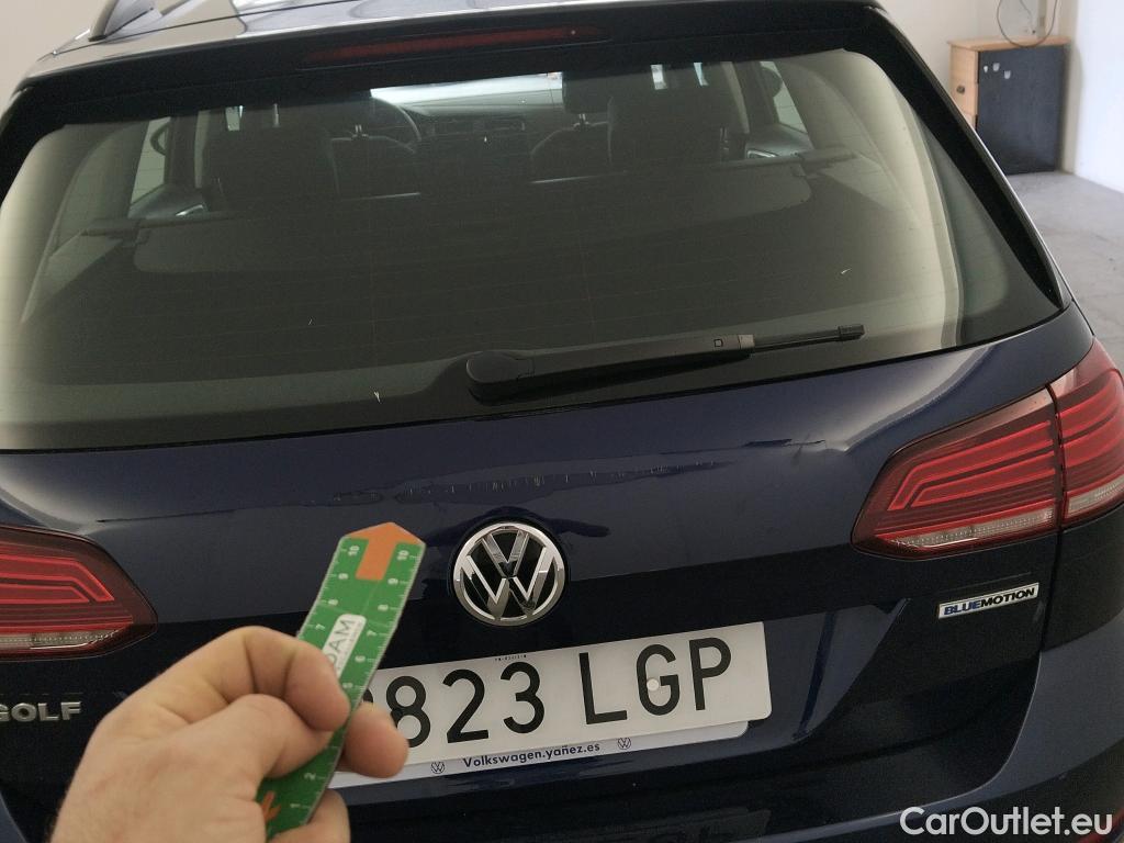 Volkswagen  Golf  VOLKSWAGEN / 2016 / 5P / familiar Last Edition 1.5 TSI 96kW(130CV) Variant #2