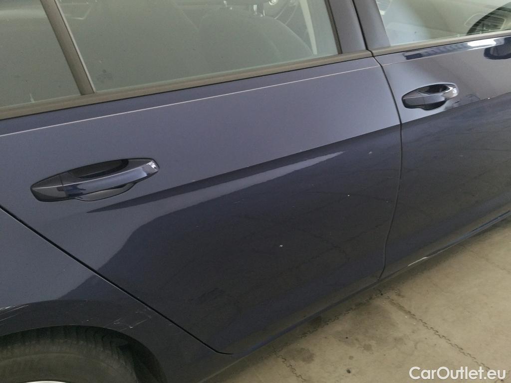 Volkswagen  Golf  VOLKSWAGEN / 2016 / 5P / familiar Last Edition 1.5 TSI 96kW(130CV) Variant #33