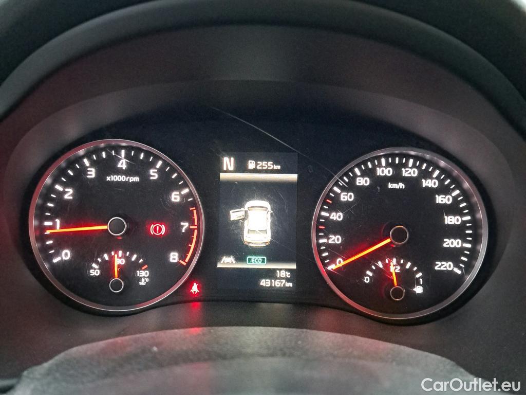 KIA  STONIC KIA  / 2017 / 5P / todoterreno 1.0 T-GDi 88kW (120CV) MHEV iMT Drive #3