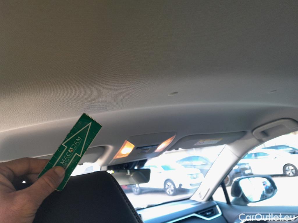 Toyota  RAV4 TOYOTA  / 2018 / 5P / todoterreno 2.5l 220H Luxury #38