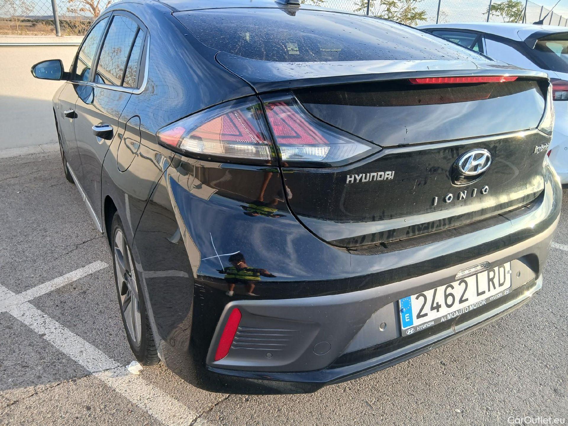 Hyundai   Ioniq HYUNDAI / 2019 / 5P / berlina con portón 1.6 GDI HEV Tecno DCT #29
