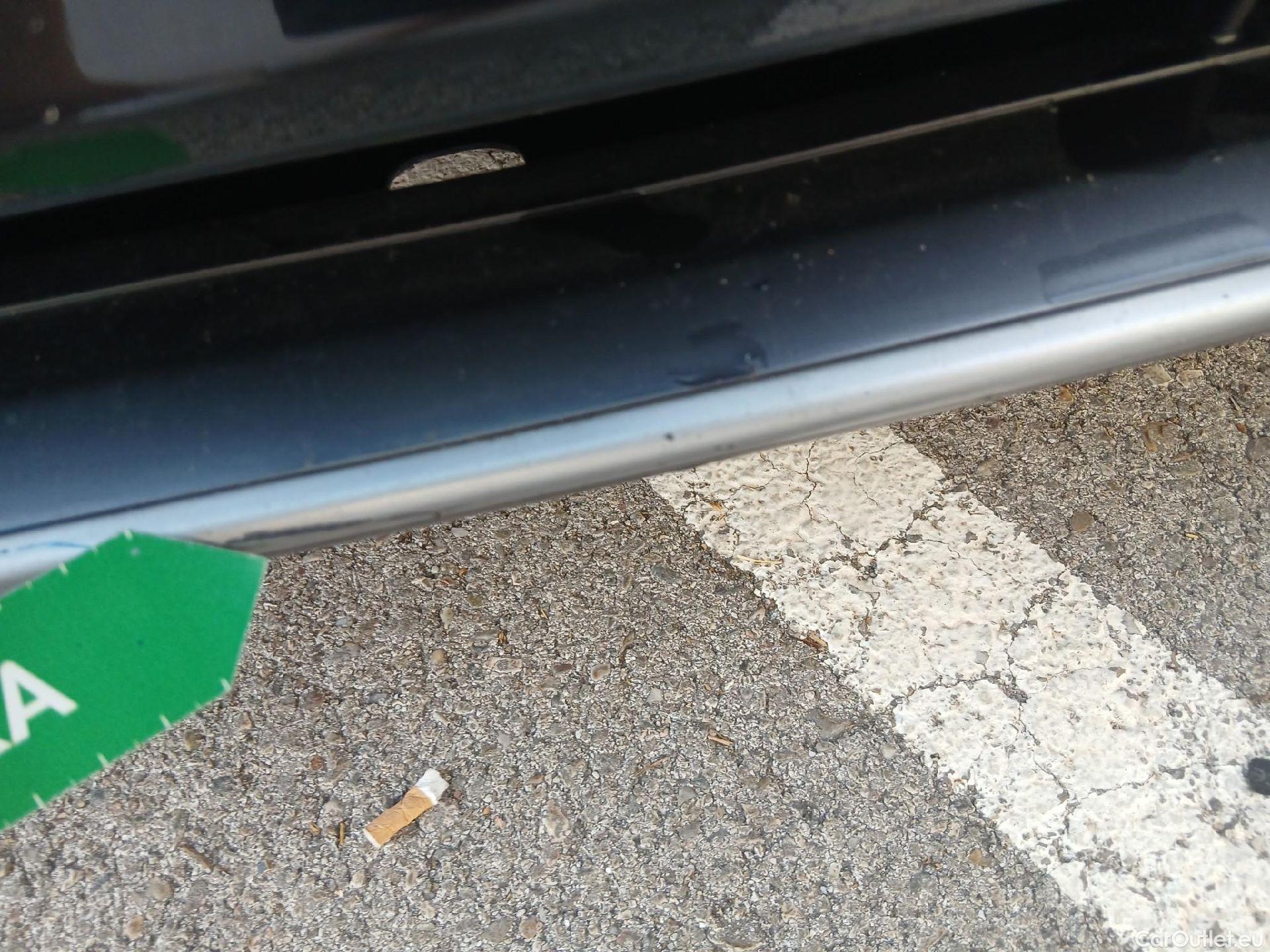 Hyundai   Ioniq HYUNDAI / 2019 / 5P / berlina con portón 1.6 GDI HEV Tecno DCT #18