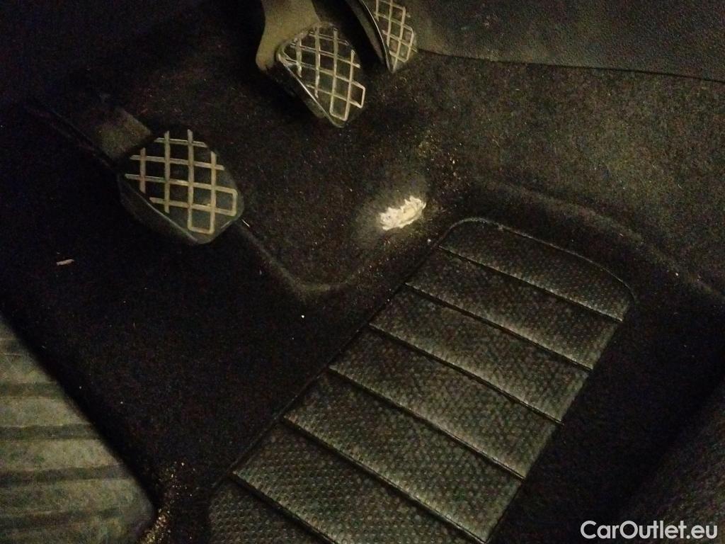 Volkswagen  Golf  VOLKSWAGEN / 2016 / 5P / familiar Last Edition 1.5 TSI 96kW(130CV) Variant #11