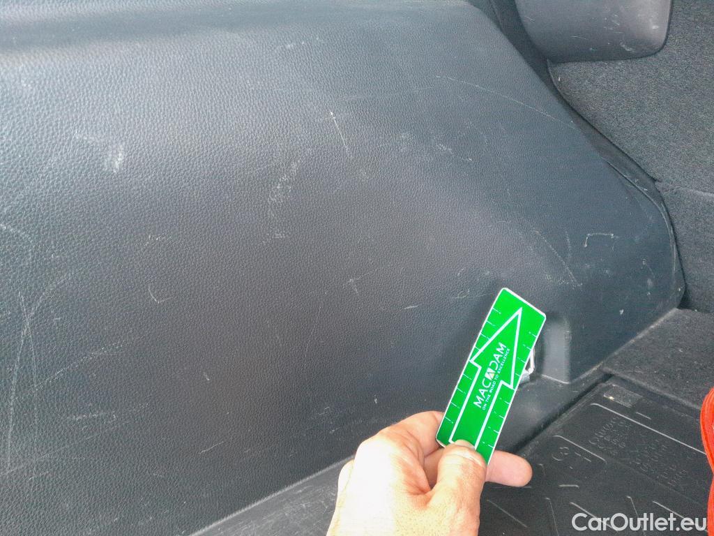 Toyota  RAV4 TOYOTA  / 2018 / 5P / todoterreno 2.5l 220H Luxury #27