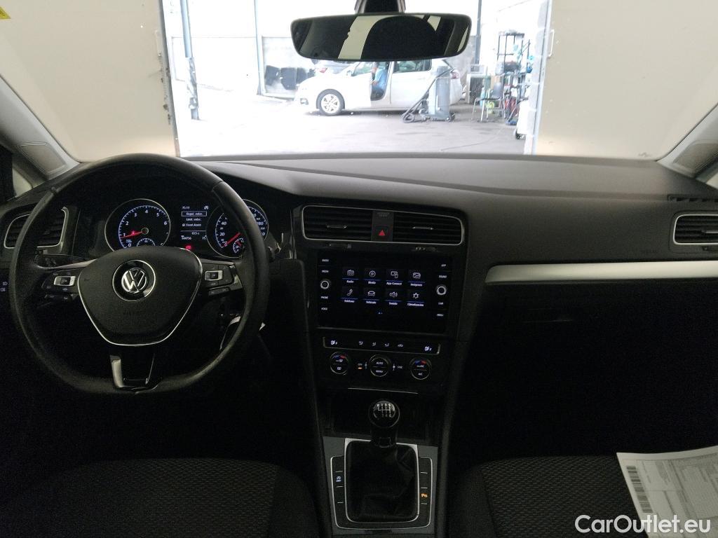 Volkswagen  Golf  VOLKSWAGEN / 2016 / 5P / familiar Last Edition 1.5 TSI 96kW(130CV) Variant #3