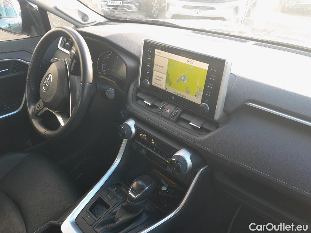 Toyota  RAV4 TOYOTA  / 2018 / 5P / todoterreno 2.5l 220H Luxury #15