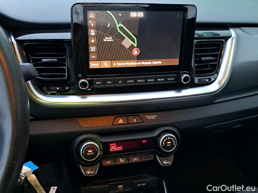 KIA  STONIC KIA  / 2017 / 5P / todoterreno 1.0 T-GDi 88kW (120CV) MHEV iMT Drive #15