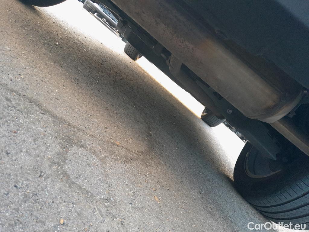 Toyota  RAV4 TOYOTA  / 2018 / 5P / todoterreno 2.5l 220H Luxury #11