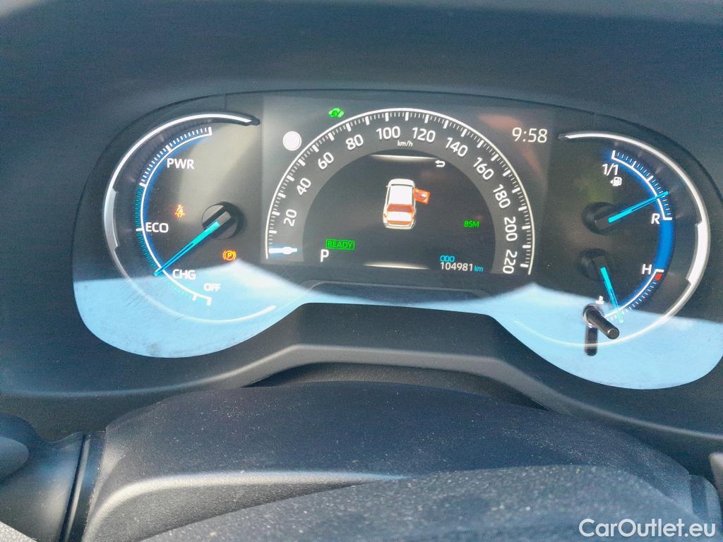 Toyota  RAV4 TOYOTA  / 2018 / 5P / todoterreno 2.5l 220H Luxury #4