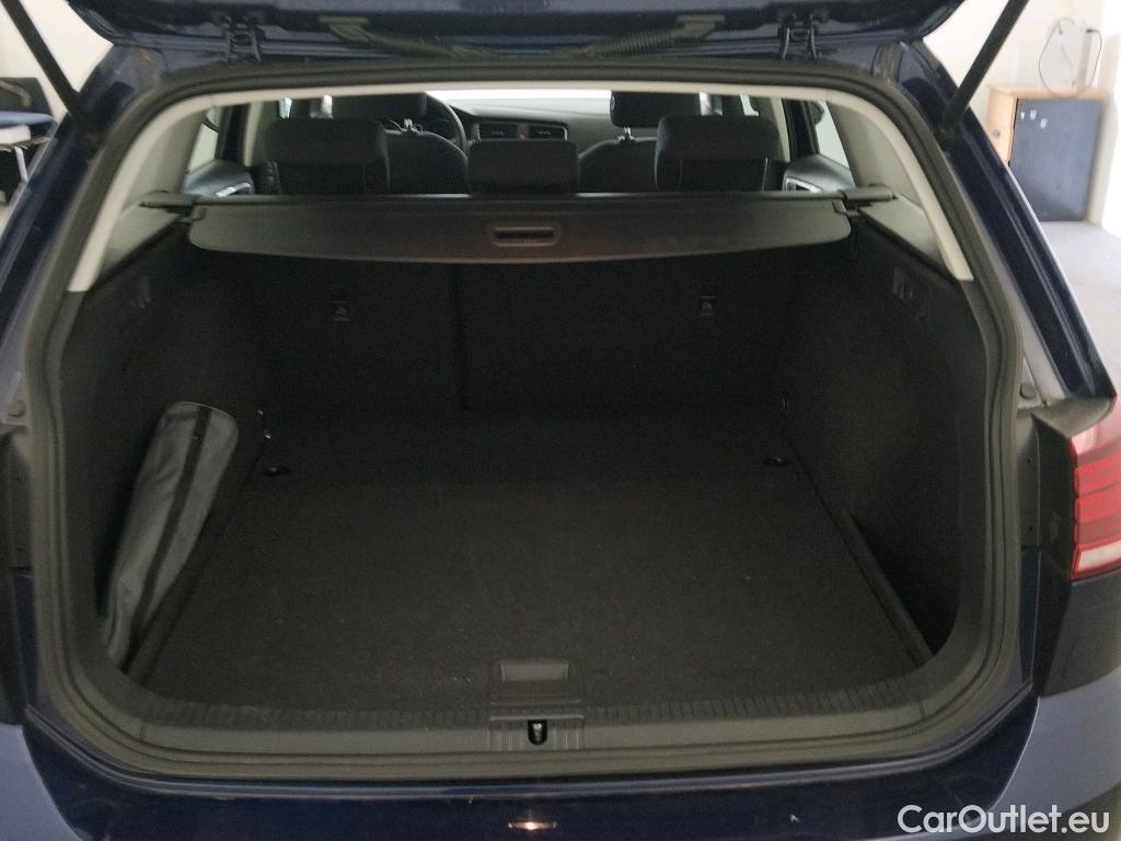 Volkswagen  Golf  VOLKSWAGEN / 2016 / 5P / familiar Last Edition 1.5 TSI 96kW(130CV) Variant #8