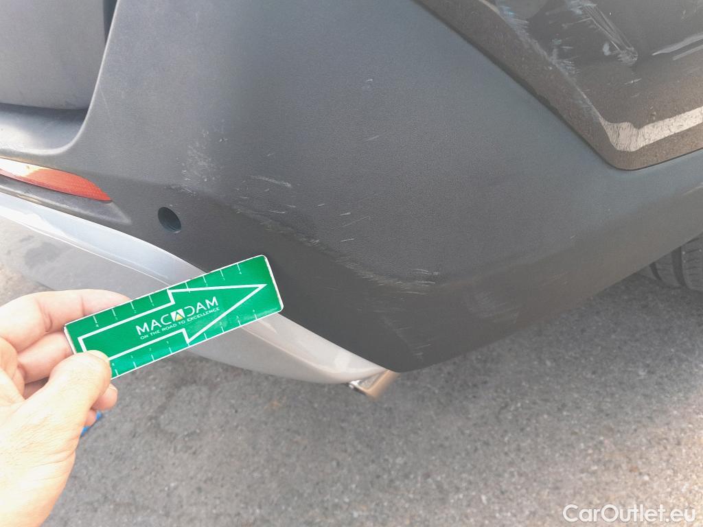 Toyota  RAV4 TOYOTA  / 2018 / 5P / todoterreno 2.5l 220H Luxury #30