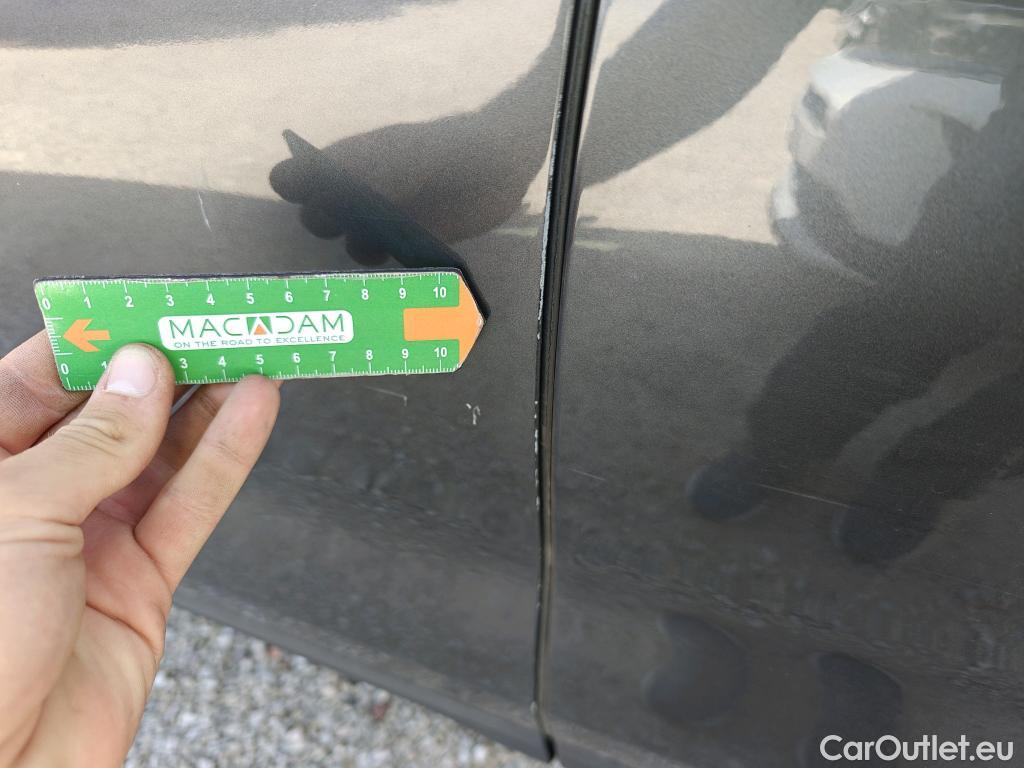  Bmw  X2 BMW  / 2017 / 5P / todoterreno sDrive18d (AC) #35