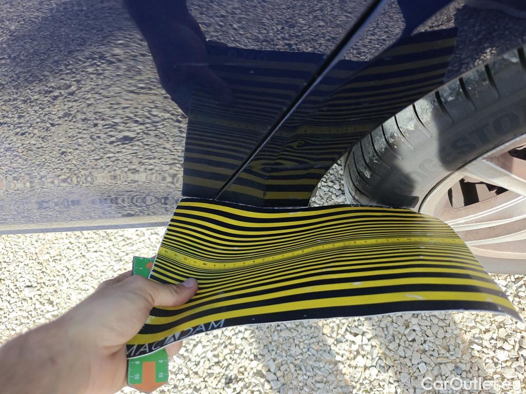  Volkswagen  Golf  VOLKSWAGEN / 2016 / 5P / familiar Last Edition 1.5 TSI 96kW(130CV) Variant #2