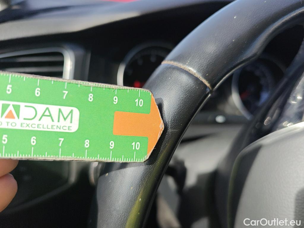  Volkswagen  Golf  VOLKSWAGEN / 2016 / 5P / familiar Last Edition 1.5 TSI 96kW(130CV) Variant #32