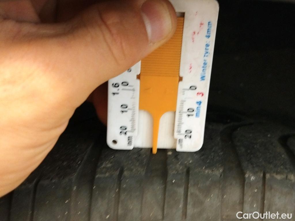 Volkswagen  Golf  VOLKSWAGEN / 2016 / 5P / familiar Last Edition 1.5 TSI 96kW(130CV) Variant #22