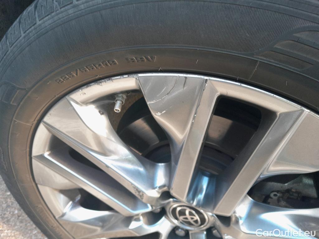 Toyota  RAV4 TOYOTA  / 2018 / 5P / todoterreno 2.5l 220H Luxury #18