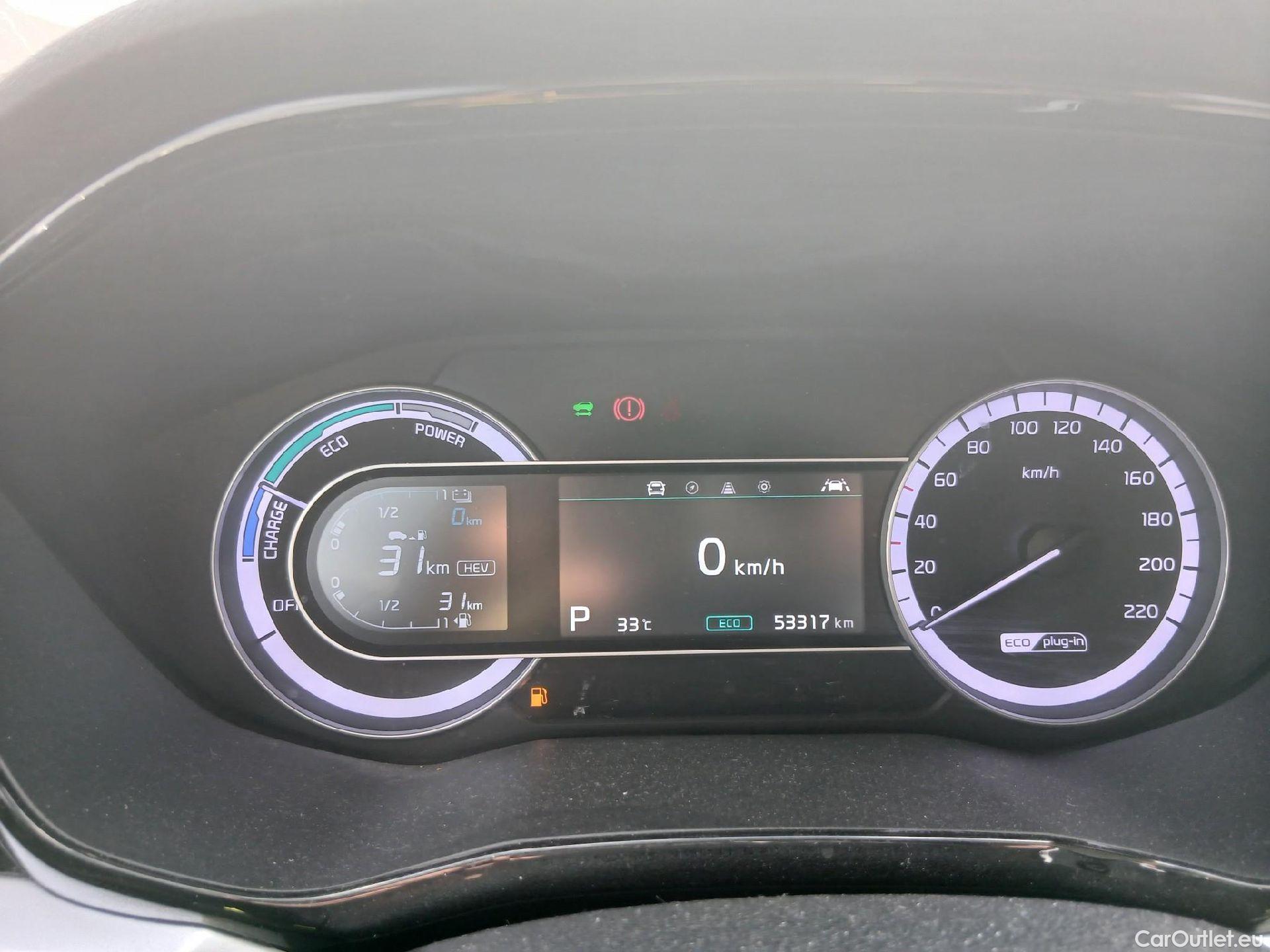 KIA  Niro KIA  / 2019 / 5P / crossover 1.6 GDi PHEV 104kW (141CV) Drive #4