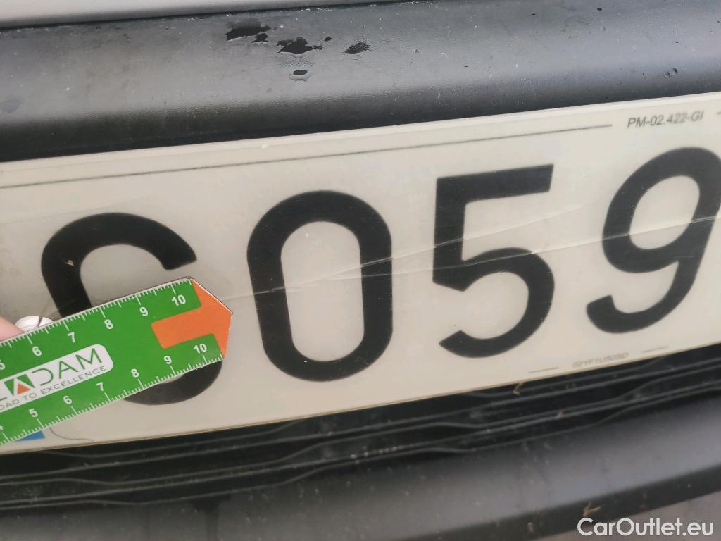 Fiat  Fiorino FIAT  / 2016 / 4P / furgón derivado de turismo Cargo SX N1 1.3 MJet 70 kW (95 CV) #25