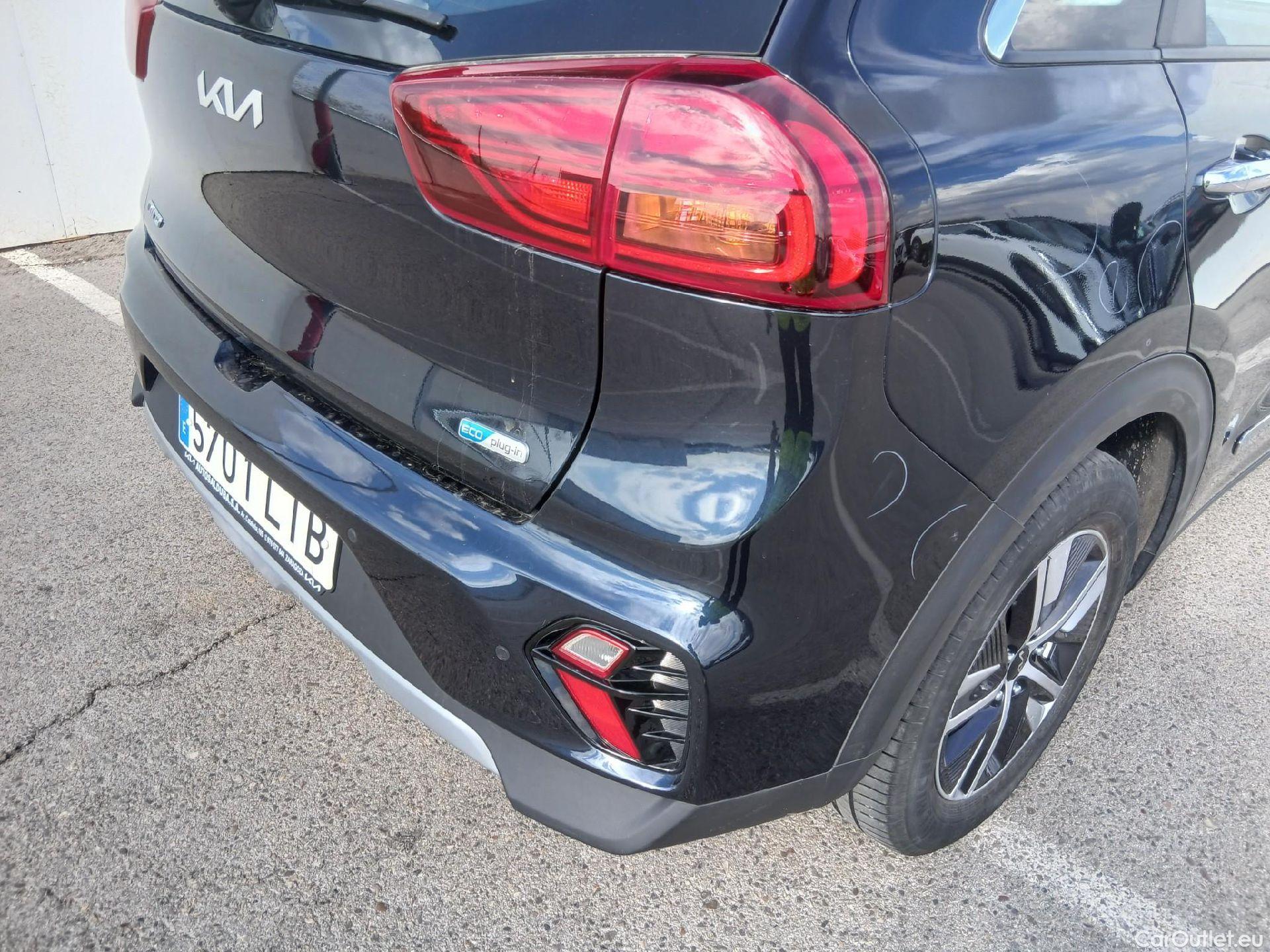 KIA  Niro KIA  / 2019 / 5P / crossover 1.6 GDi PHEV 104kW (141CV) Drive #13