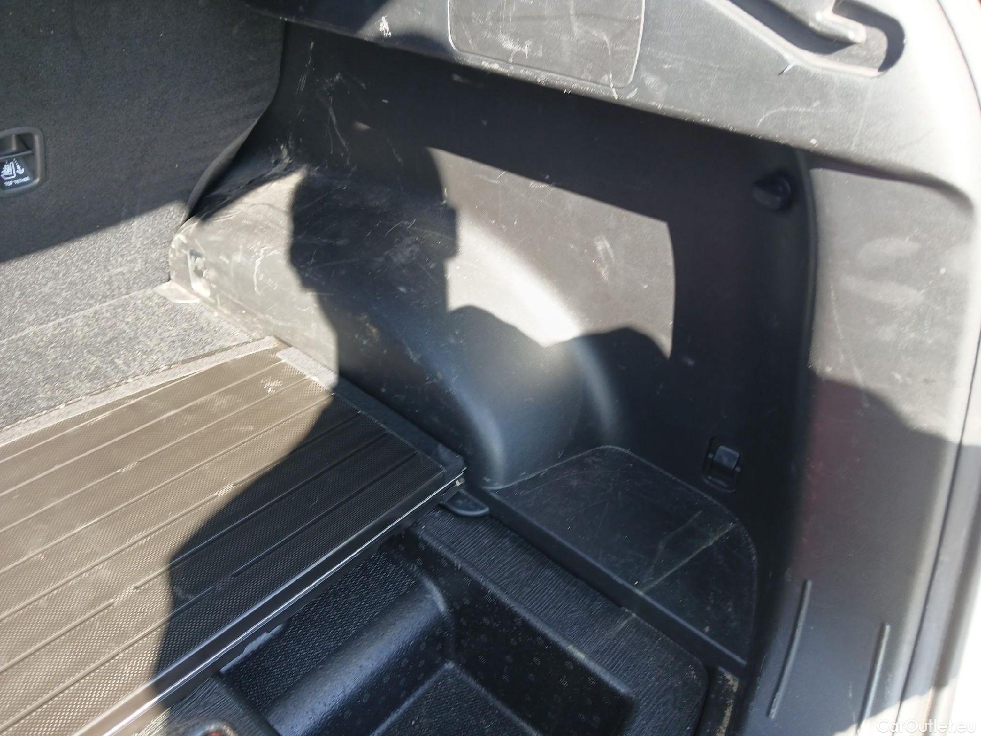  Hyundai  Tucson HYUNDAI  / 2020 / 5P / todoterreno 1.6 CRDI 100kW (136CV) 48V Maxx DCT #25