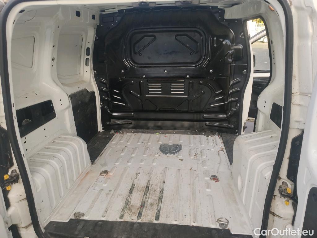 Fiat  Fiorino FIAT  / 2016 / 4P / furgón derivado de turismo Cargo SX N1 1.3 MJet 70 kW (95 CV) #8