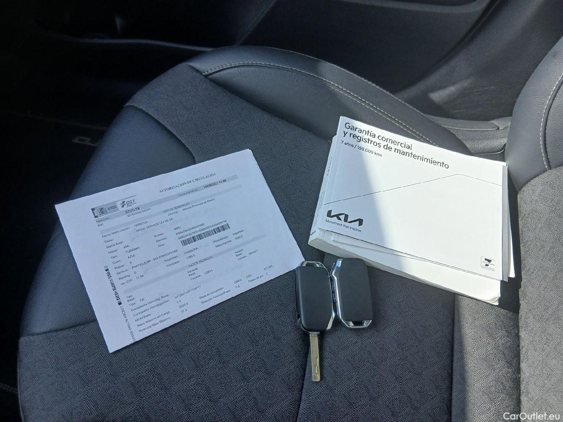 KIA  Niro KIA  / 2019 / 5P / crossover 1.6 GDi PHEV 104kW (141CV) Drive #5