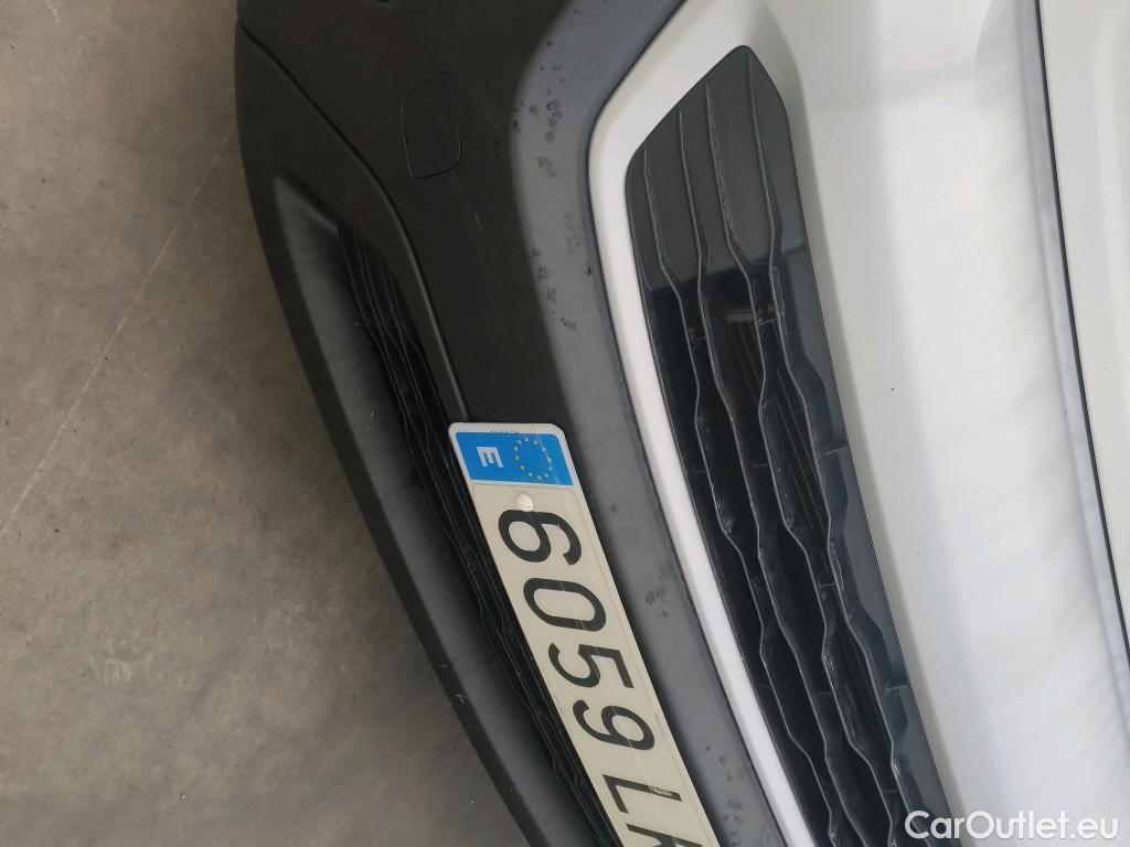 Fiat  Fiorino FIAT  / 2016 / 4P / furgón derivado de turismo Cargo SX N1 1.3 MJet 70 kW (95 CV) #24