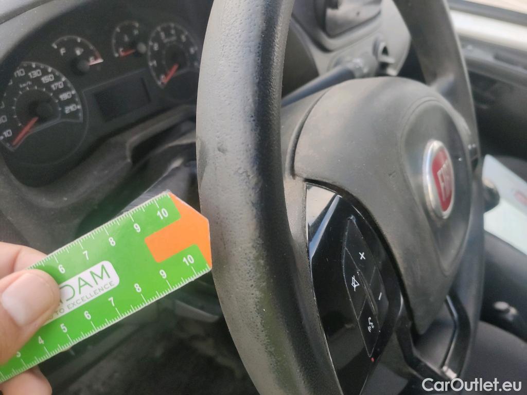 Fiat  Fiorino FIAT  / 2016 / 4P / furgón derivado de turismo Cargo SX N1 1.3 MJet 70 kW (95 CV) #23