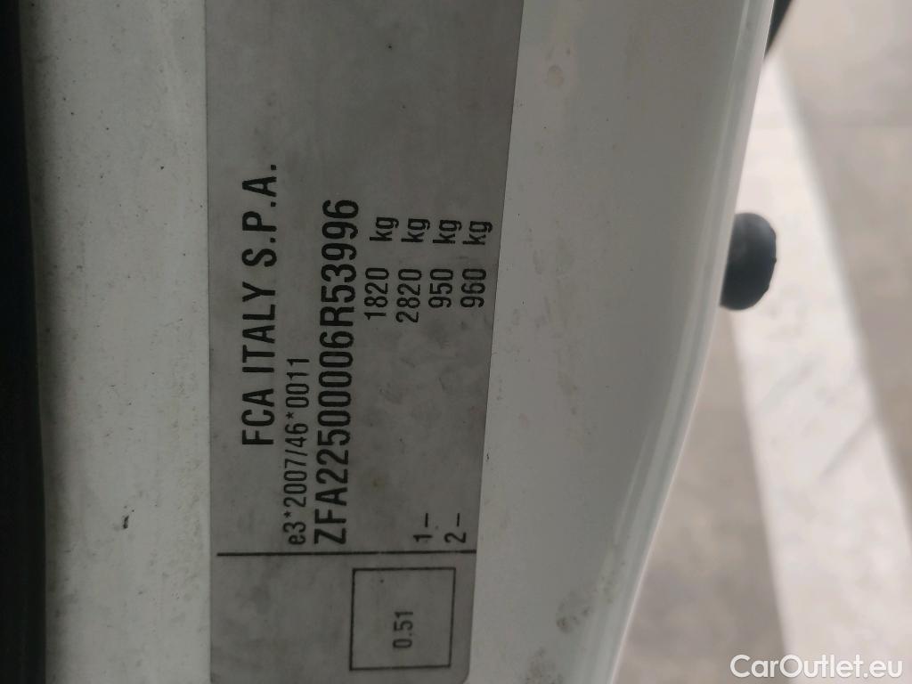 Fiat  Fiorino FIAT  / 2016 / 4P / furgón derivado de turismo Cargo SX N1 1.3 MJet 70 kW (95 CV) #17