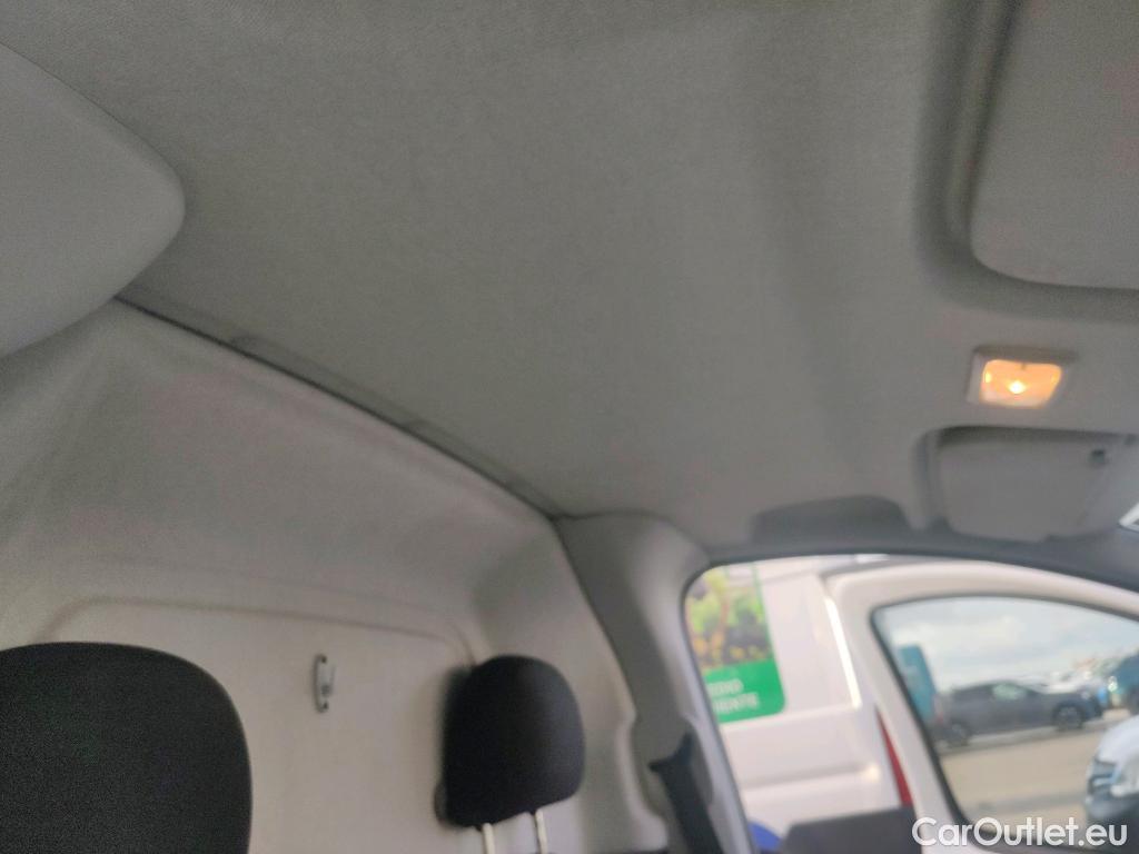 Fiat  Fiorino FIAT  / 2016 / 4P / furgón derivado de turismo Cargo SX N1 1.3 MJet 70 kW (95 CV) #12